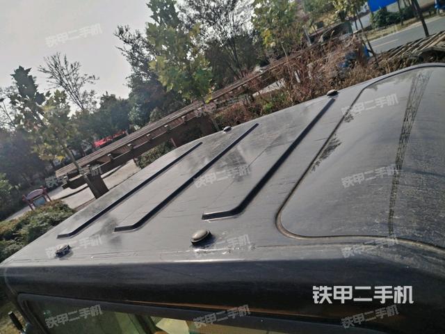 驾驶室顶部（整机外观）