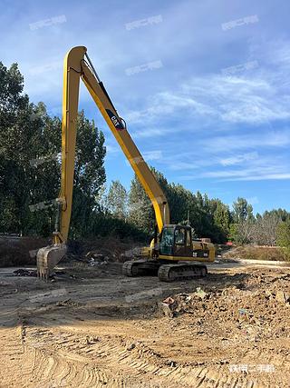 卡特彼勒323D2L挖掘機(jī)