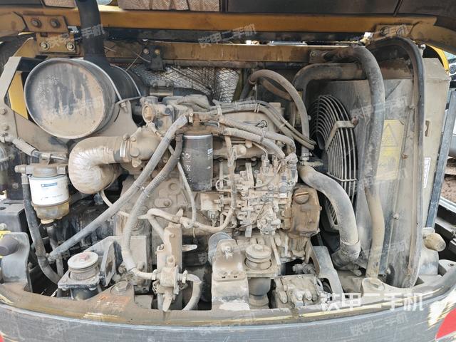 发动机室（上车部件）