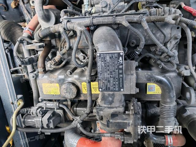 发动机室（上车部件）