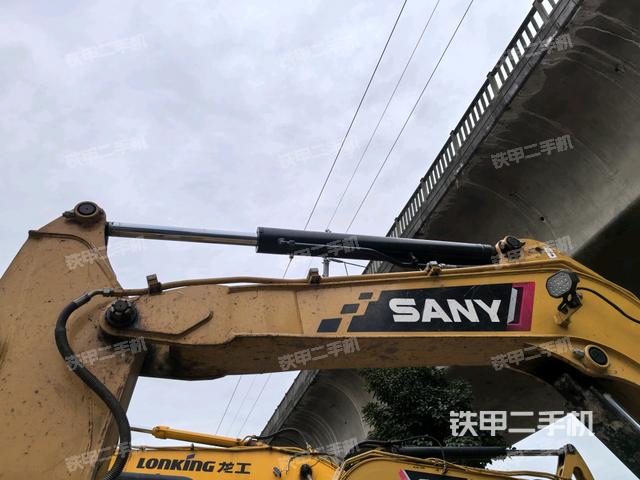 大臂整体 右侧（工作和回转装置）