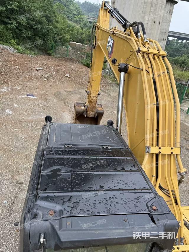 駕駛室頂部（整機(jī)外觀）