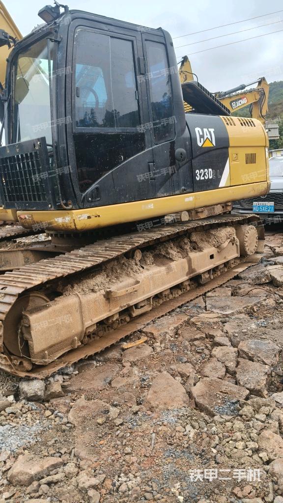 駕駛室整體（整機(jī)外觀）