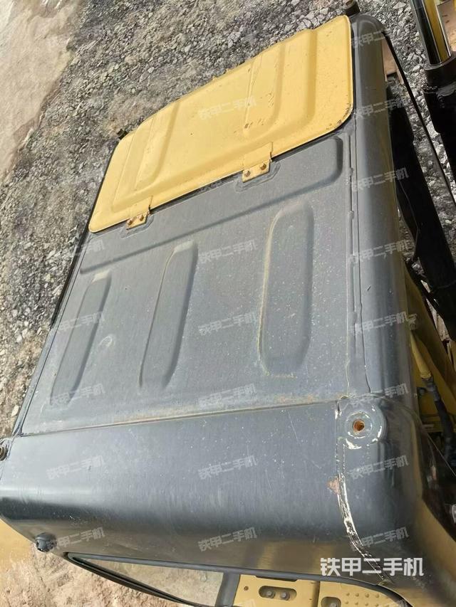 駕駛室頂部（整機(jī)外觀）