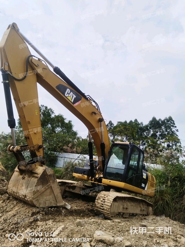 卡特彼勒CAT®326D2 L 液压挖掘机