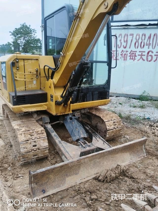 小臂整体左后（工作和回转装置）