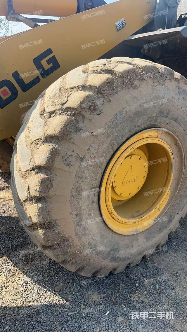 左前轮（行走机构）