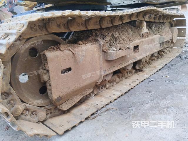 左侧履带整体 （行走机构）