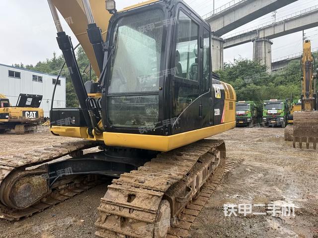 驾驶室顶部（整机外观）