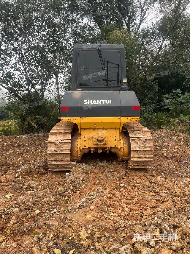 整机右后45°（设备外观及核心部件）