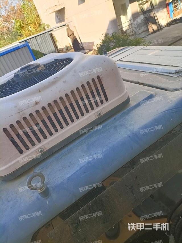 駕駛室頂部（整機(jī)外觀）