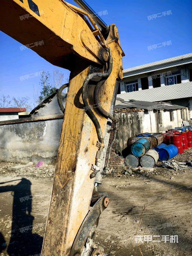 铲斗右后整体（工作和回转装置）