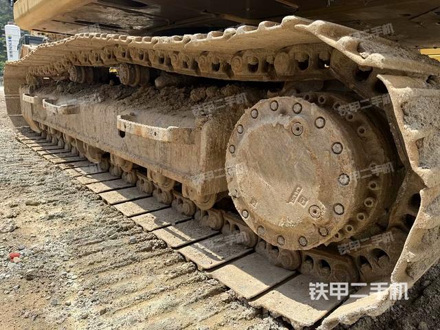 單側(cè)履帶整體（整機(jī)外觀）