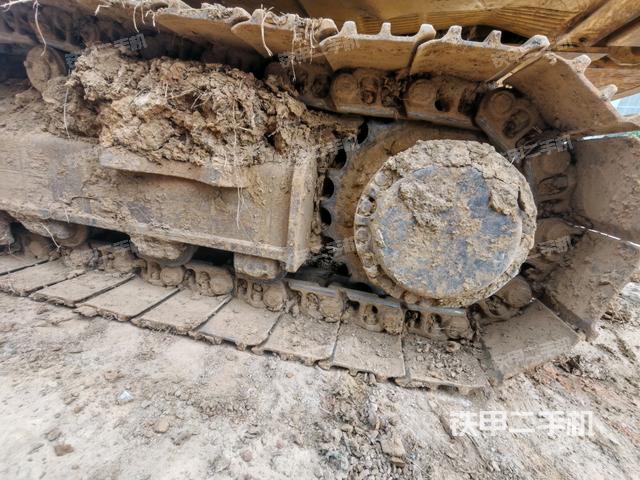 單側(cè)履帶整體（整機(jī)外觀）