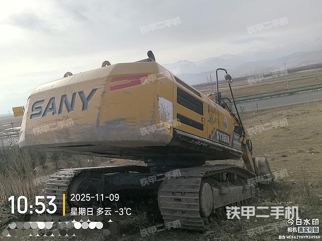 液压泵舱室正面整体（整机外观）