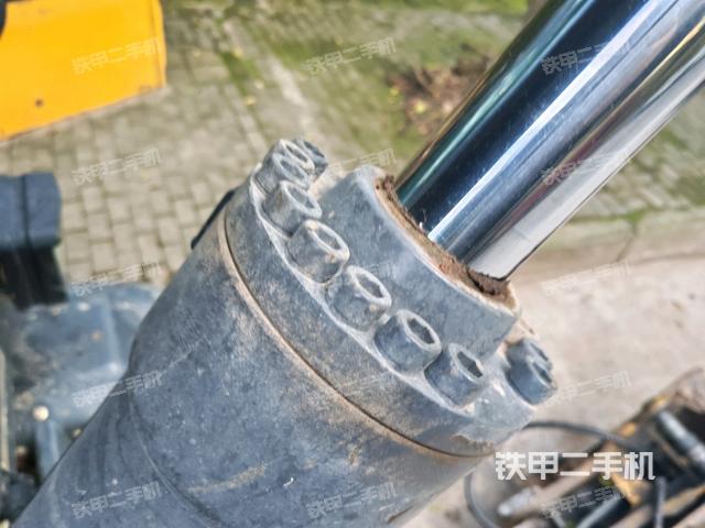 大臂背部俯视（工作和回转装置）