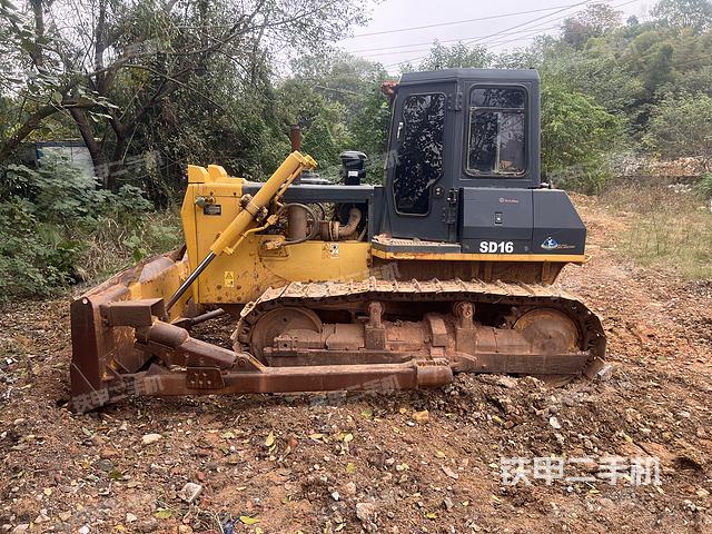 整机左侧（设备外观及核心部件）