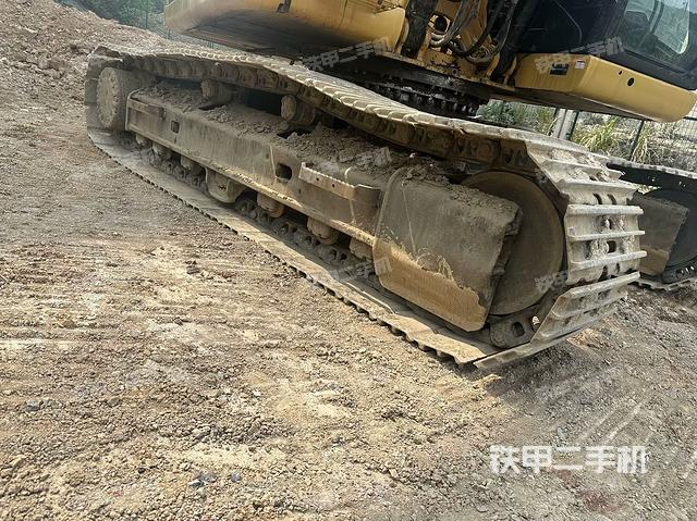 單側(cè)履帶整體（整機(jī)外觀）