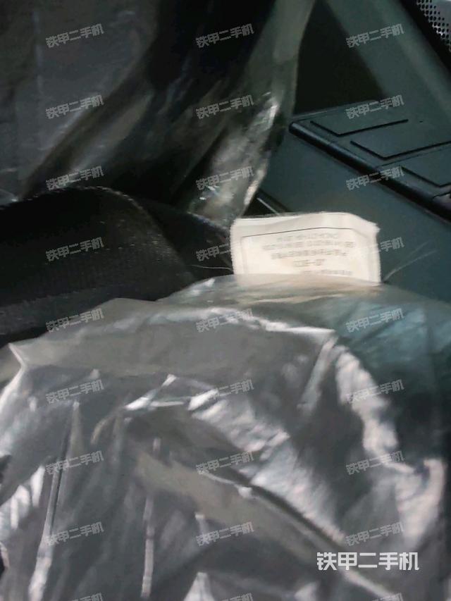 左后方玻璃角标（驾驶室部分）