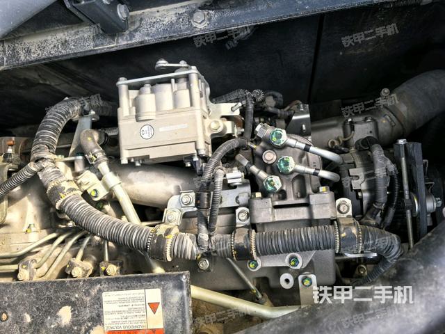 气门室盖螺丝特写（上车部件）