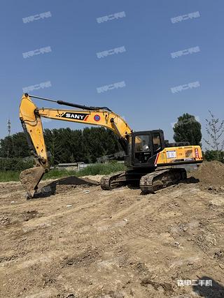 三一重工SY235C挖掘机