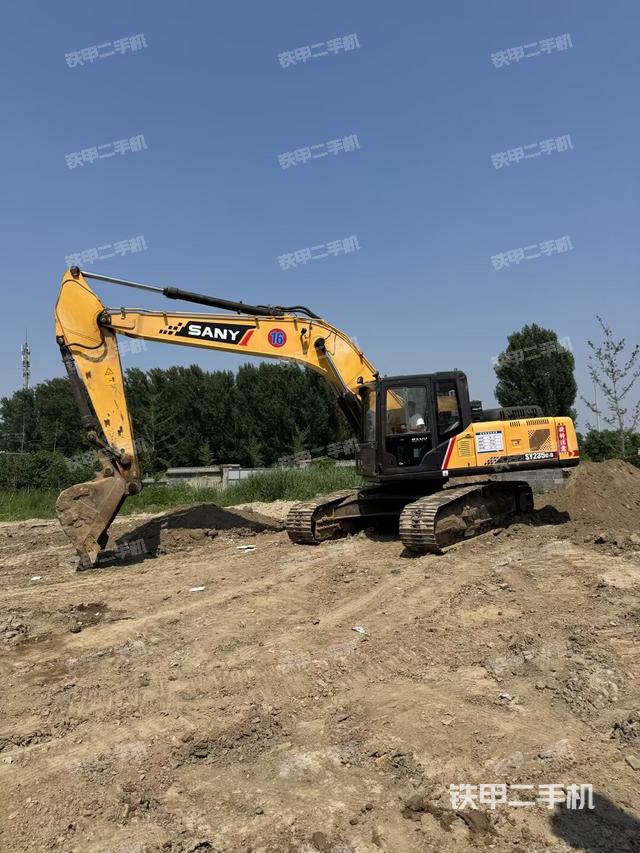 三一重工SY235C挖掘机