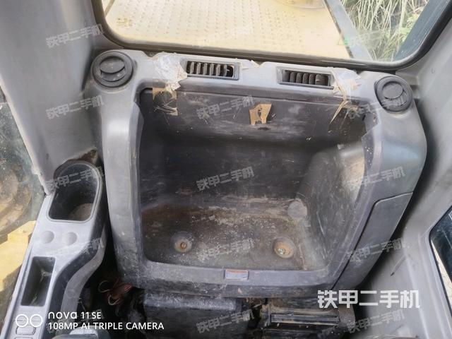 驾驶室左前45度（驾驶室部分）