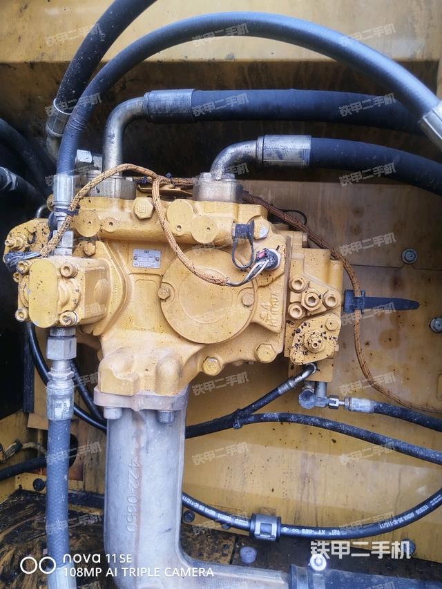 液压泵斜45 左（大件舱室）