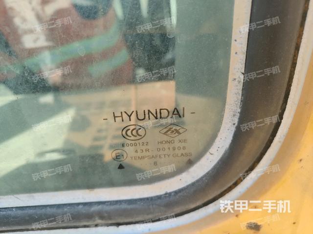 后窗玻璃角標(biāo)（駕駛室部分）