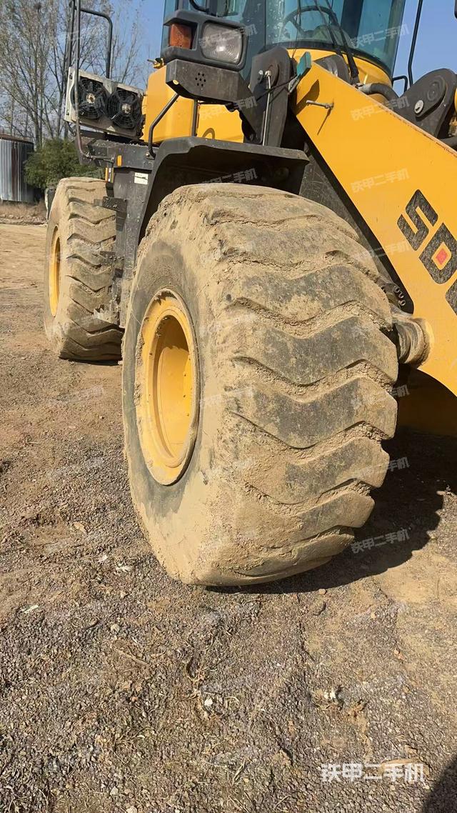 左后轮（行走机构）