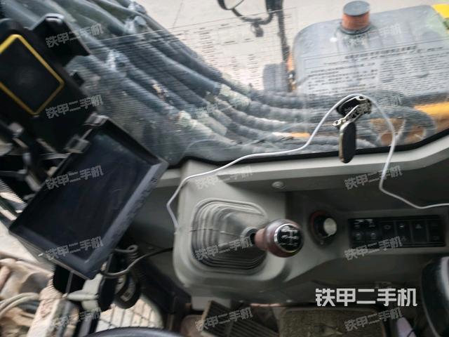 左后方玻璃角标（驾驶室部分）