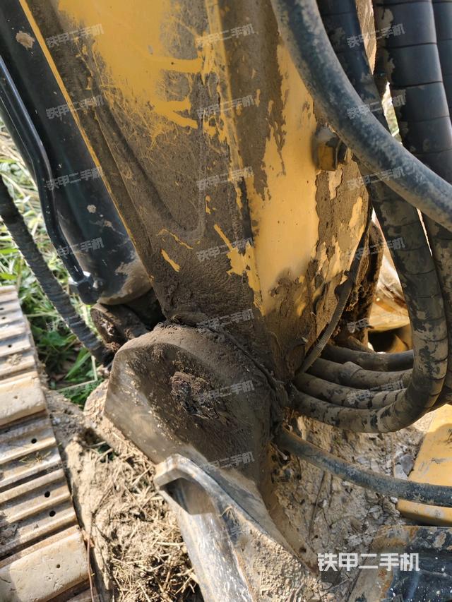 大臂根部?斜（工作和回轉(zhuǎn)裝置）