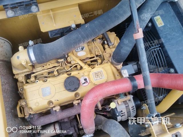 发动机室（上车部件）