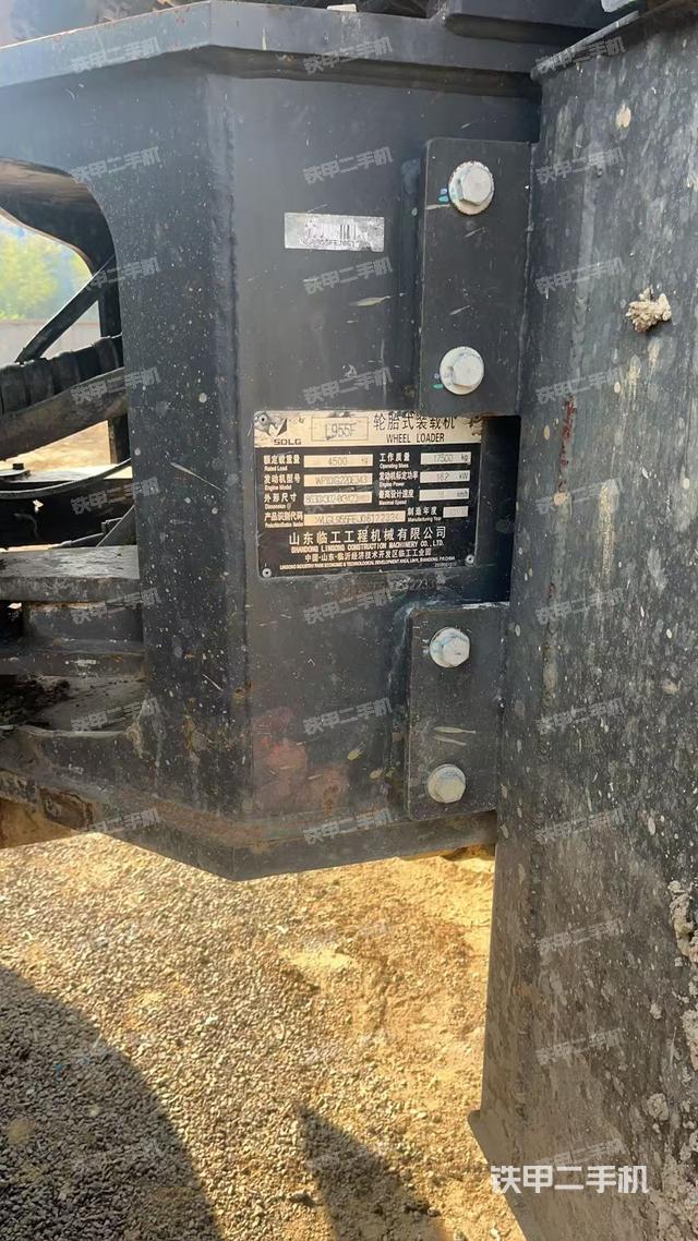 驾驶室正侧（驾驶室部分）