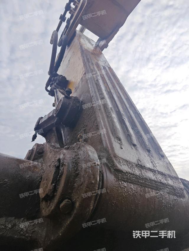 小臂整体左后（工作和回转装置）