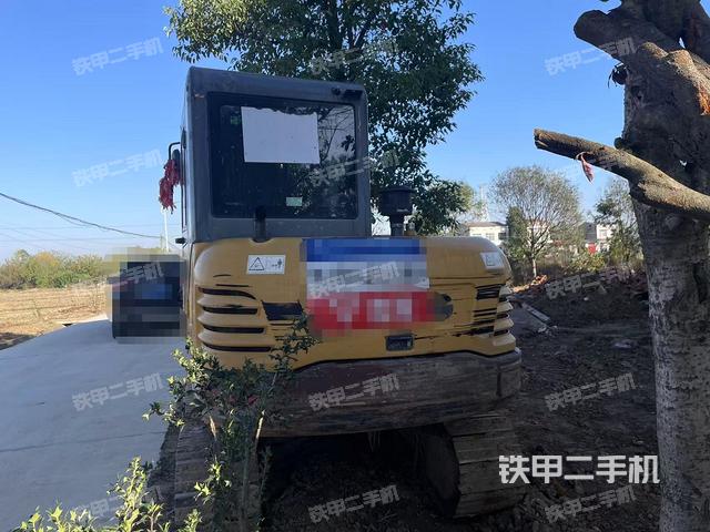 駕駛室整體（整機外觀）