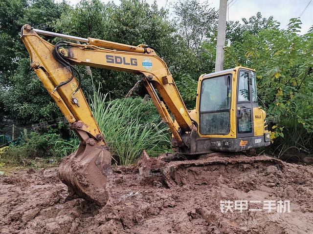 山东临工E655F挖掘机