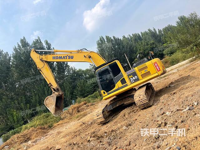 小松PC240LC-8M0挖掘机