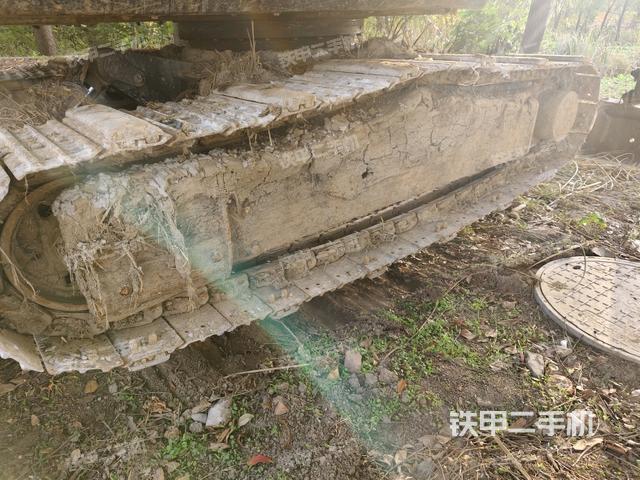 右側(cè)履帶整體?（行走機(jī)構(gòu)）