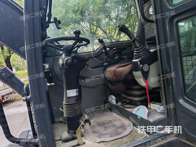 显示屏 （驾驶室部分）