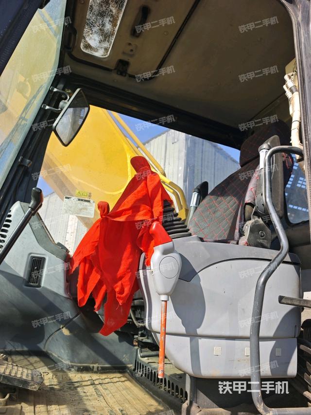 驾驶室整体（整机外观）