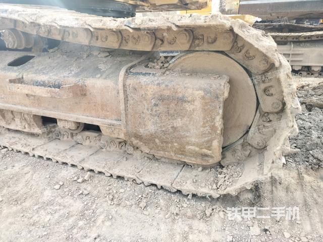 單側(cè)履帶整體（整機(jī)外觀(guān)）