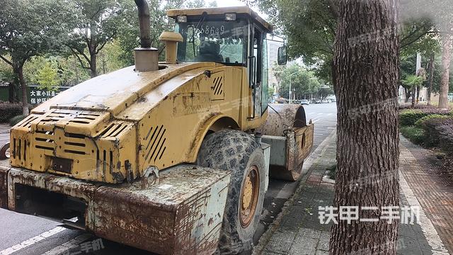 整機(jī)右后45°（設(shè)備外觀(guān)及核心部件）