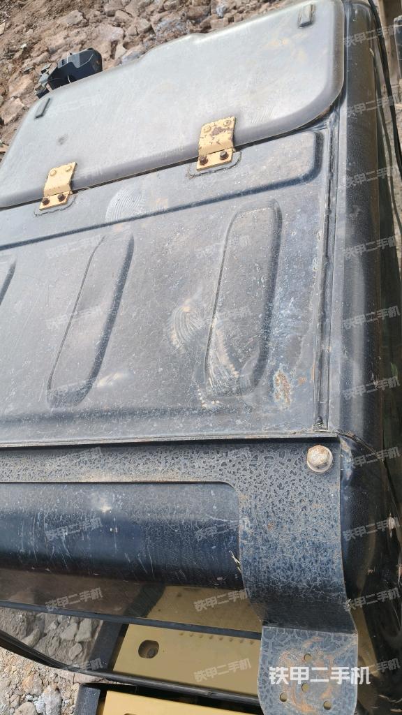 駕駛室頂部（整機(jī)外觀）