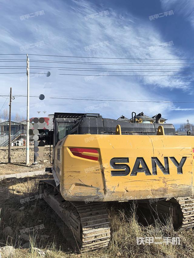 驾驶室顶部（整机外观）