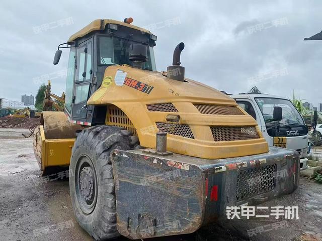 整机右后45°（设备外观及核心部件）