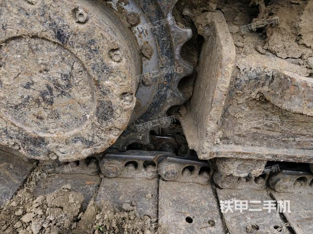 右驱动轮（行走机构）