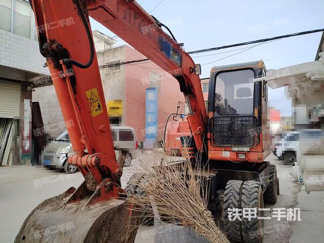 山东鲁班WYL75X4-8挖掘机