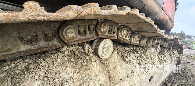 单侧履带整体（整机外观）