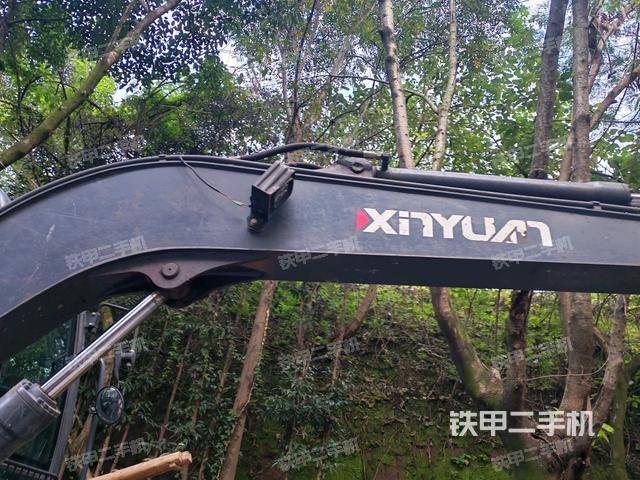 铲斗右后整体（工作和回转装置）